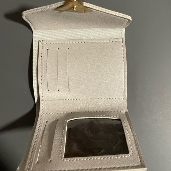 2 Heart Trifold Wallets - Picture 5 of 5